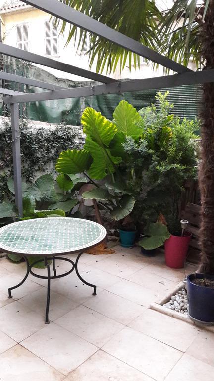 Chambres Et Table D'Hotes Le Jardin De Tesse Тулон Екстер'єр фото